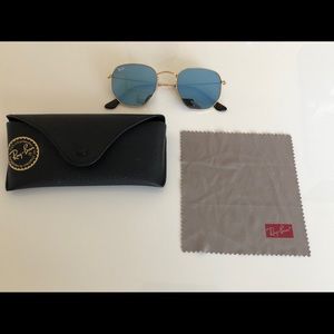 HEXAGONAL FLAT LENSES